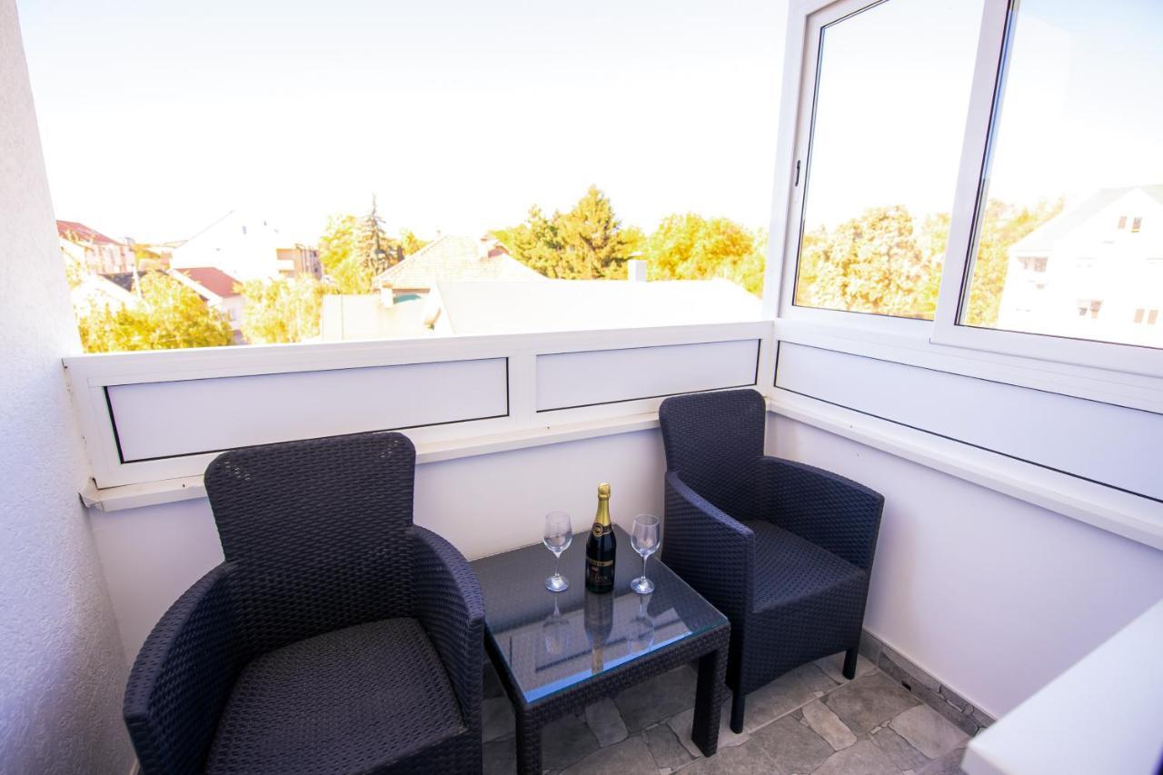 Apartman Nina II Sremska Mitrovica Exterior photo